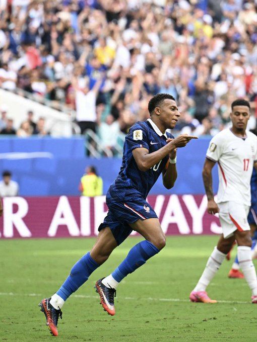 CinemaSporty's tweet photo. 👏 THANK YOU FOR THIS INCREDIBLE MATCH, ENGLAND AND FRANCE! 🏴🇫🇷
Ten goals. Endless drama. World-class football. A third-place playoff that felt like a final.
Respect to both teams. ❤️
#FIFAWorldCup #FRAENG #France #England https://t.co/xLILUIWYD6
