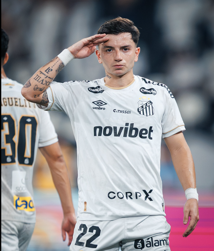 caetanosantista's tweet photo. 🚨 Além dos jogadores afastados, as dívidas com Barreal e Rollheiser preocupam o Santos.

Os valores ultrapassam os direitos de imagem, e há a possibilidade de pedido de rescisão em ambos os casos.

🗞️ @lucas_musetti https://t.co/J0HpqpEAfd