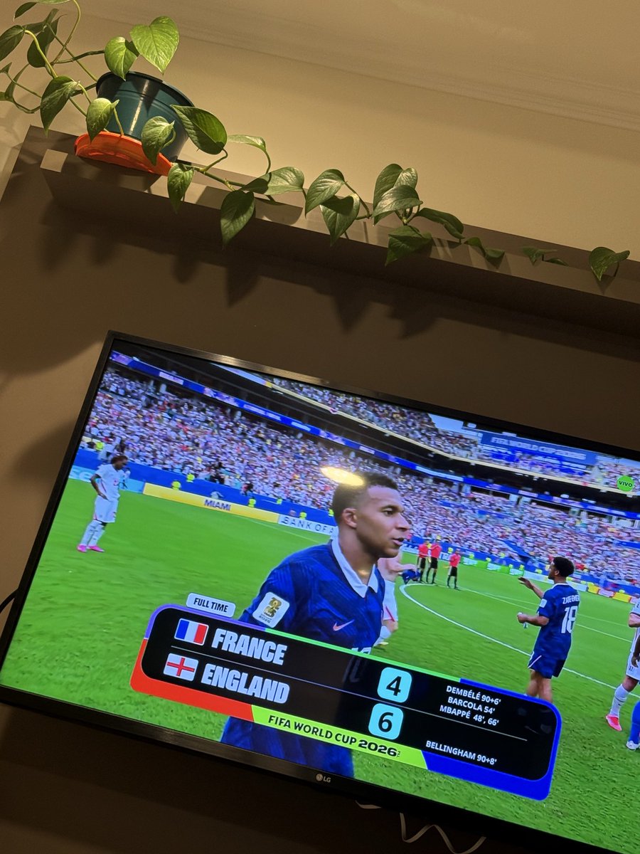 LulaPerfetto's tweet photo. 10 goles en un solo partido. 

Al que se le ocurrió los cupones en pedidos ya lo amamos 🤍😂 https://t.co/J8LInkvc8k