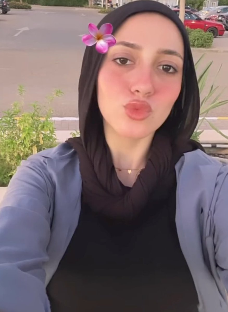 mayan4g's tweet photo. مين عايز يقطع شفايف الشرموطة دي🥵🥵🔥؟؟ https://t.co/cyxgl9ZCuH