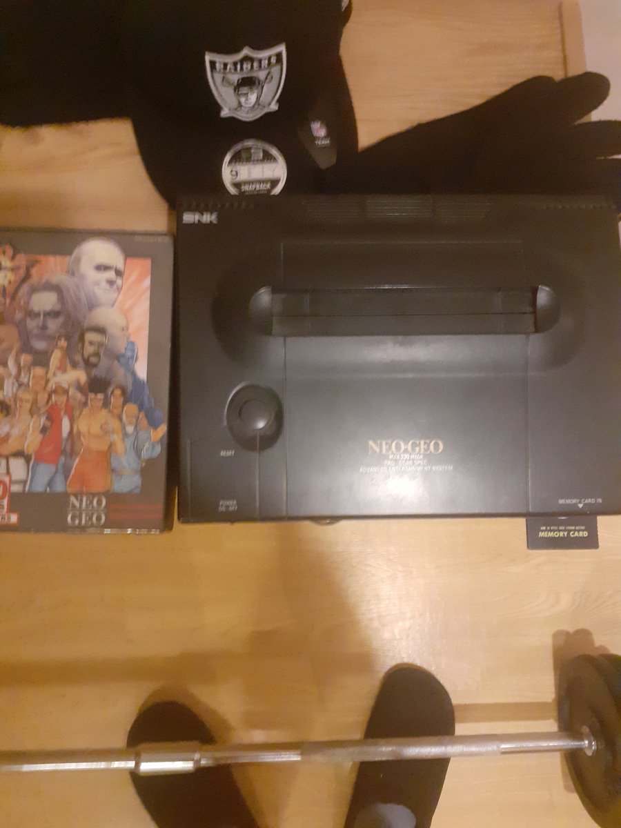 KenshiroBeatz's tweet photo. Here is the evidence !! Its a pal version with low serial nr @SNKPofficial @neo https://t.co/1mCMmjG2oW