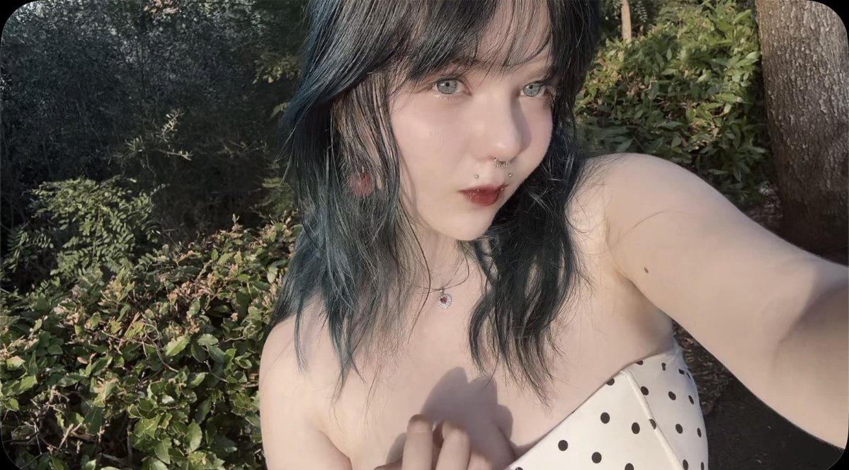 mikkichiffon's tweet photo. feeling cute today!!! https://t.co/HUiXWdXueg