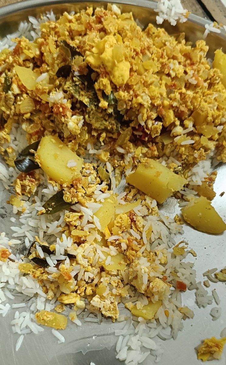 _Nitinnnn's tweet photo. ZERO OIL - Chicken curry, Egg curry nercheskunam, Nxt mutton &amp; Fish try cheyali... https://t.co/LEib7u5wzP