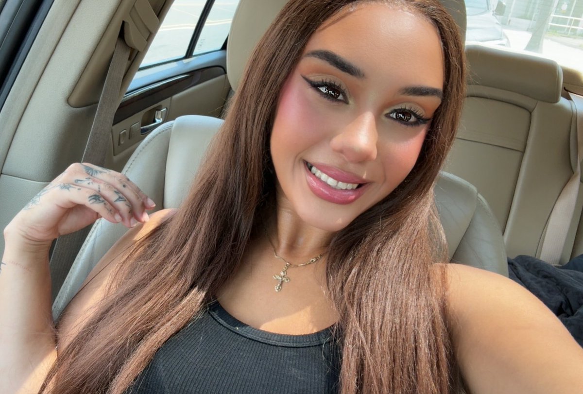 br11014's tweet photo. Drive to your house with no panties on? 😏🚗💋

Or should I make you come to me instead? 😉 https://t.co/eN4dK9pDud