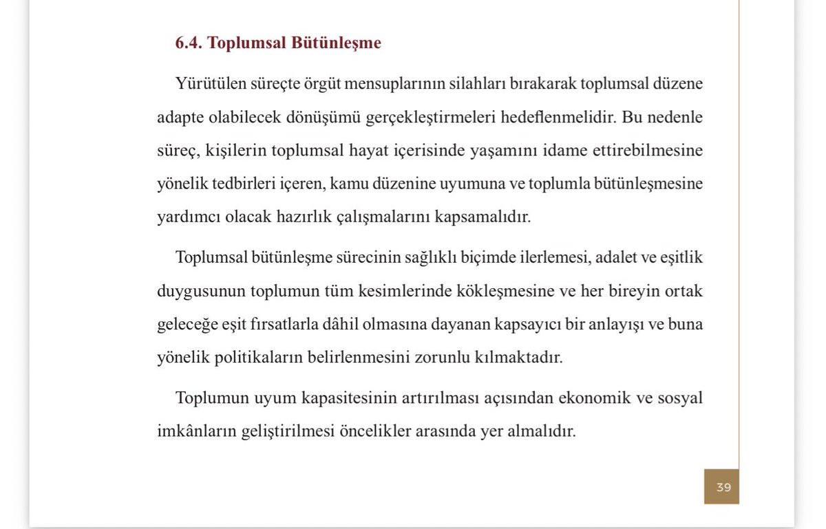 fatiheryilmaz0's tweet photo. Gazi mecliste, hiçbir hukuki bir altyapısı olmamasına rağmen, adına “milli birlik, kardeşlik ve demokrasi komisyonu dedikleri bir komisyon kurdular. 

Bu komisyonun raporunda, teröristlerin toplumsal hayata adapte olabilmeleri için ekonomik ve sosyal destekler ile ilgili çalışma yaptılar. Komisyon raporunun ilgili kısmı aşağıda.

Ancak adında Gazi ünvanı taşıyan bu meclis, TBMM’ ye 600 metre mesafede bulunan Güvenparkta hak arayan, gazilerinin sesini duymuyor.

Bir gazimizin sitemle söylediği” terörist olmak daha avantajlı” cümlesinin sadece bir sitem cümlesi olmadığını görüyoruz.

Meclis milletin iradesinin temsil edildiği yerdir. Gazi Meclis dediğimiz TBMM teröristlerin değil Gazilerimizin haklarını teminat altına almak zorundadır. 

#GazileriminYanındayım 
#GazilerinHakkınıVerin 
#Gaziler