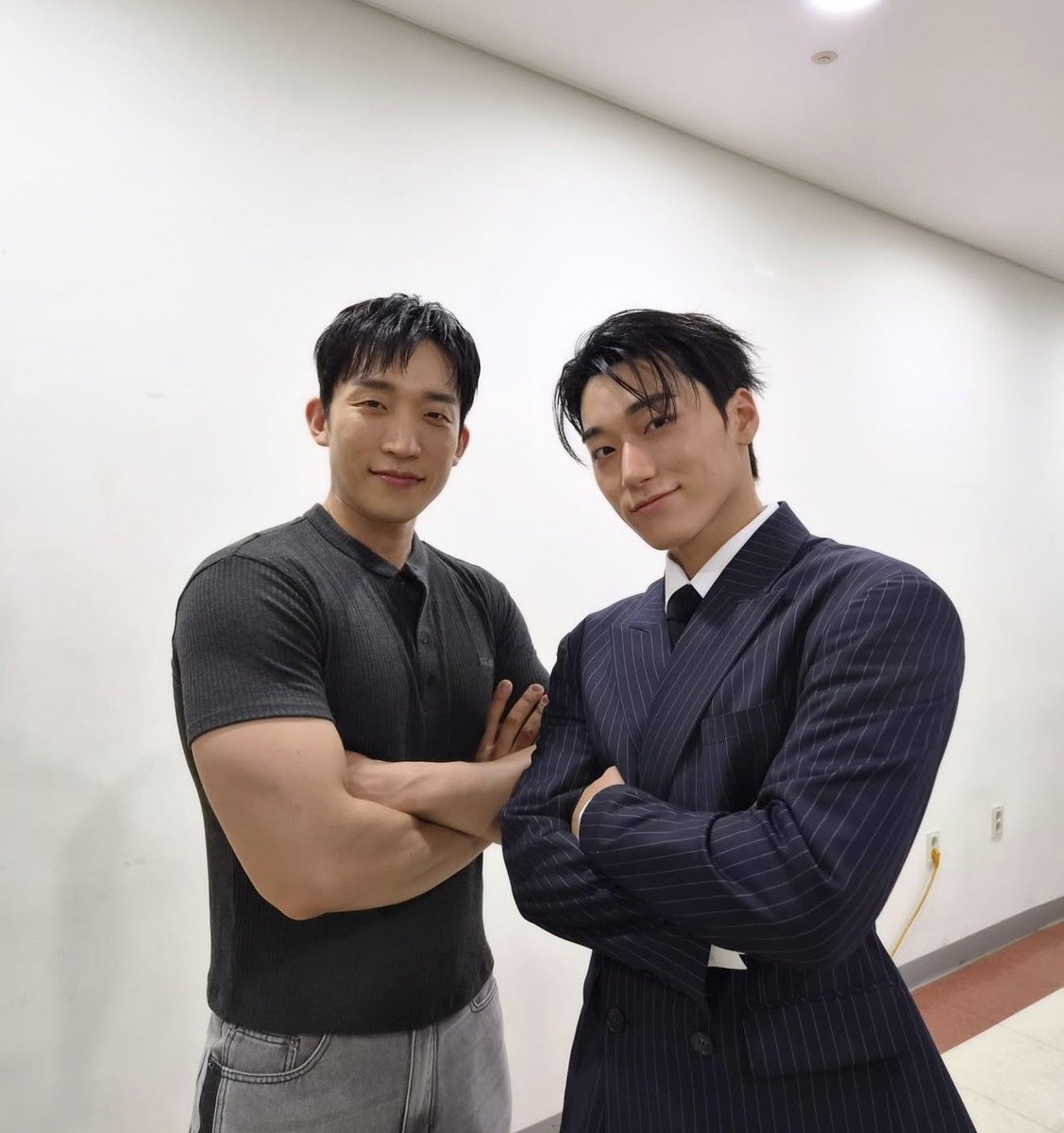 dolgolaeui's tweet photo. Lee Sang Yi #leesangyi #이상이 #bloodhounds #bloodhounds2 #goodboy #nogainnolove #spiceupourlove #mydemonkdrama #hanriverpolice #hometownchachacha #youthofmay #whenthecamelliablooms You can also follow Sang Yi’s official IG account - leesangyi_ https://t.co/83Hj6YsHrT