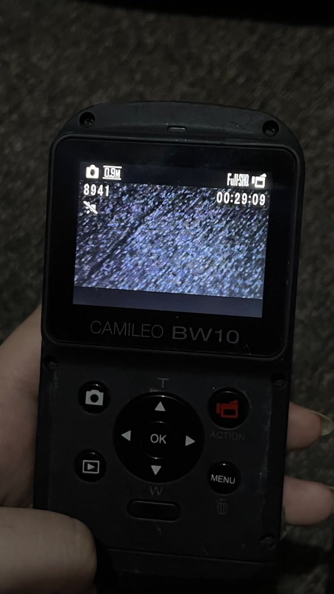 luciaswin's tweet photo. @d0rkchoclatee Kalo masih nyari ini kak, CAMILEO BW 10 TOSHIBA, kalo mau nanya" hasil foto juga boleh https://t.co/0ywP9gSSIG