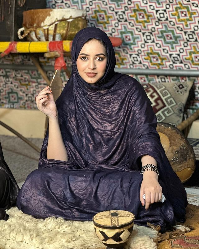 eashiiqa's tweet photo. في ملامح بنت موريتانيا سحرٌ لا يُوصف. 🤍 https://t.co/TtsZAUsS3p