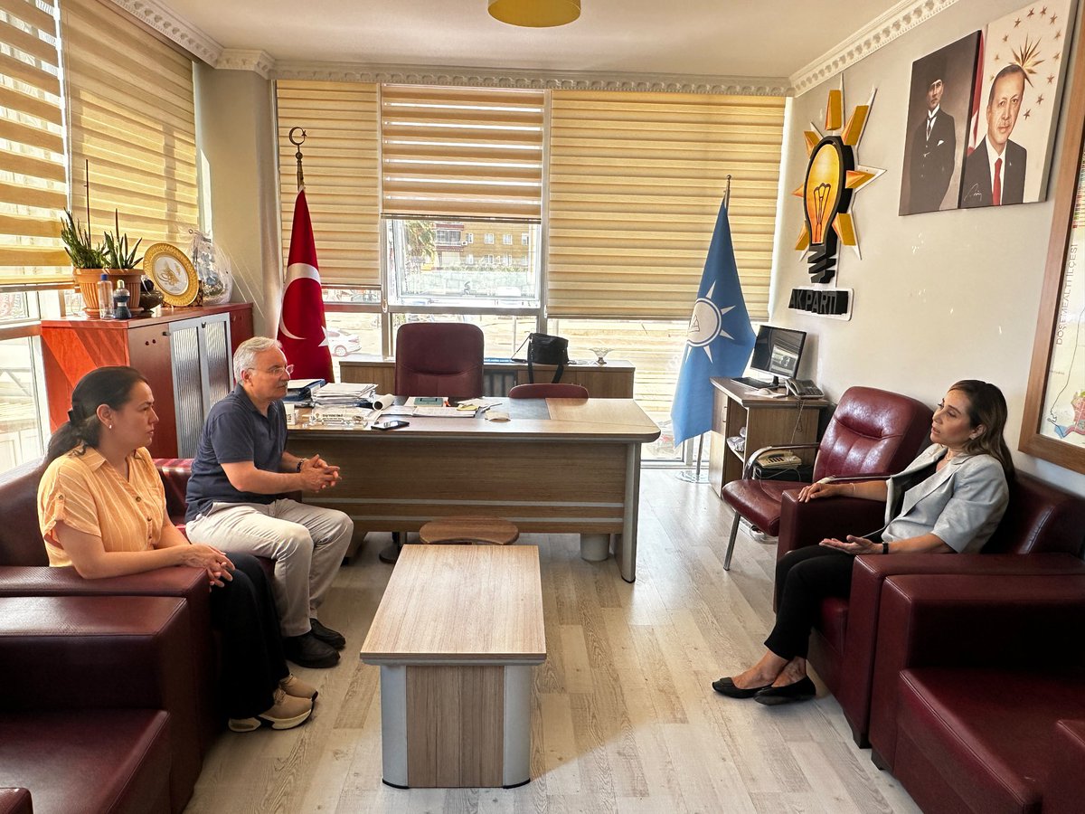 tubavuralcokal's tweet photo. 📍AK Parti Kepez İlçe Başkanlığı

Milletvekilimiz Mustafa Köse (@avmustafakose) ile, İlçe Başkanımız Hasan Demir (@hasandemirserik) ve teşkilatımızla bir araya geldik. https://t.co/tVrVAN3CXI