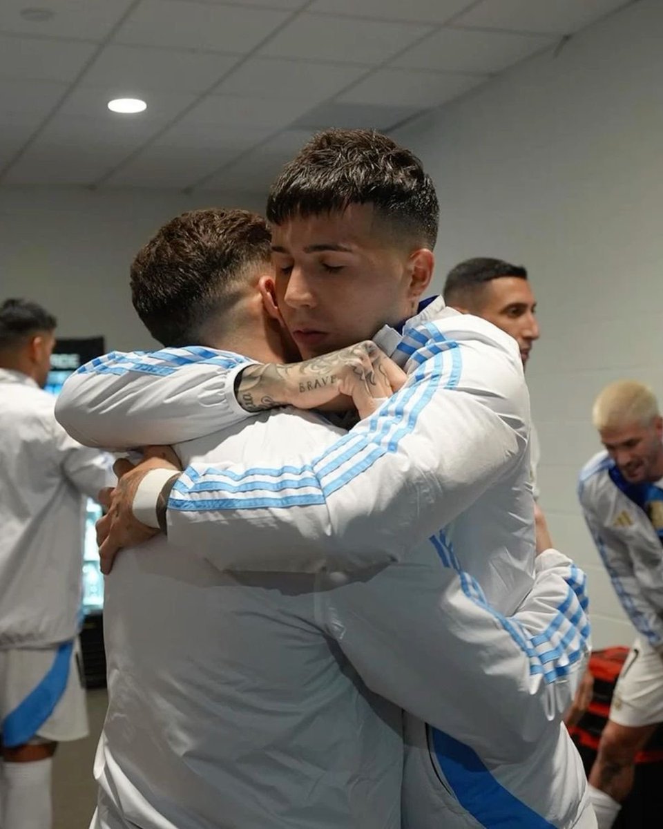 mo 🇦🇷 || AU FRANSCAR 📌 tweet media