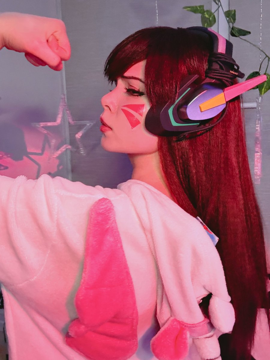 milmilto_'s tweet photo. Sigma Dva💅🏻💅🏻
#Dva #Overwatch #OverwatchCosplay https://t.co/bgpd7Pyuxh