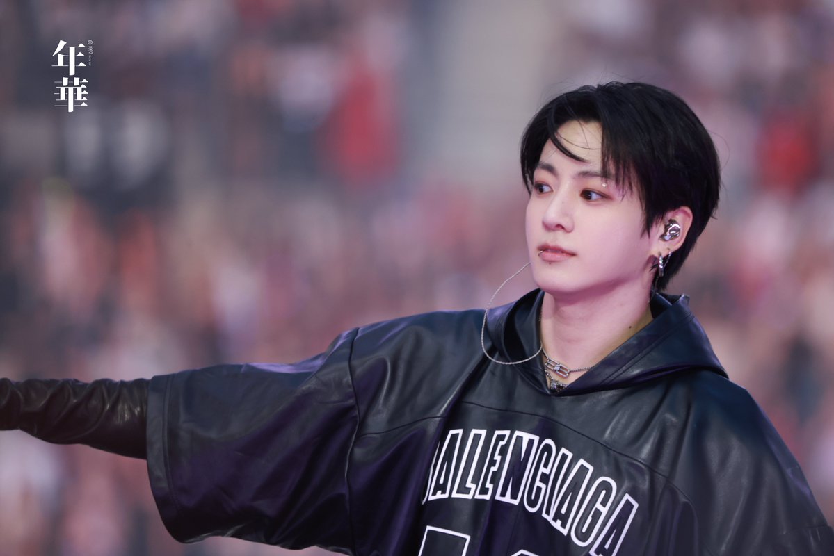 YH_JK0901's tweet photo. 260718 BTS WORLD TOUR ‘ARIRANG’ IN PARIS

#JUNGKOOK #정국 #BTS_WORLDTOUR_ARIRANG_PARIS https://t.co/9GJ5ac08W5