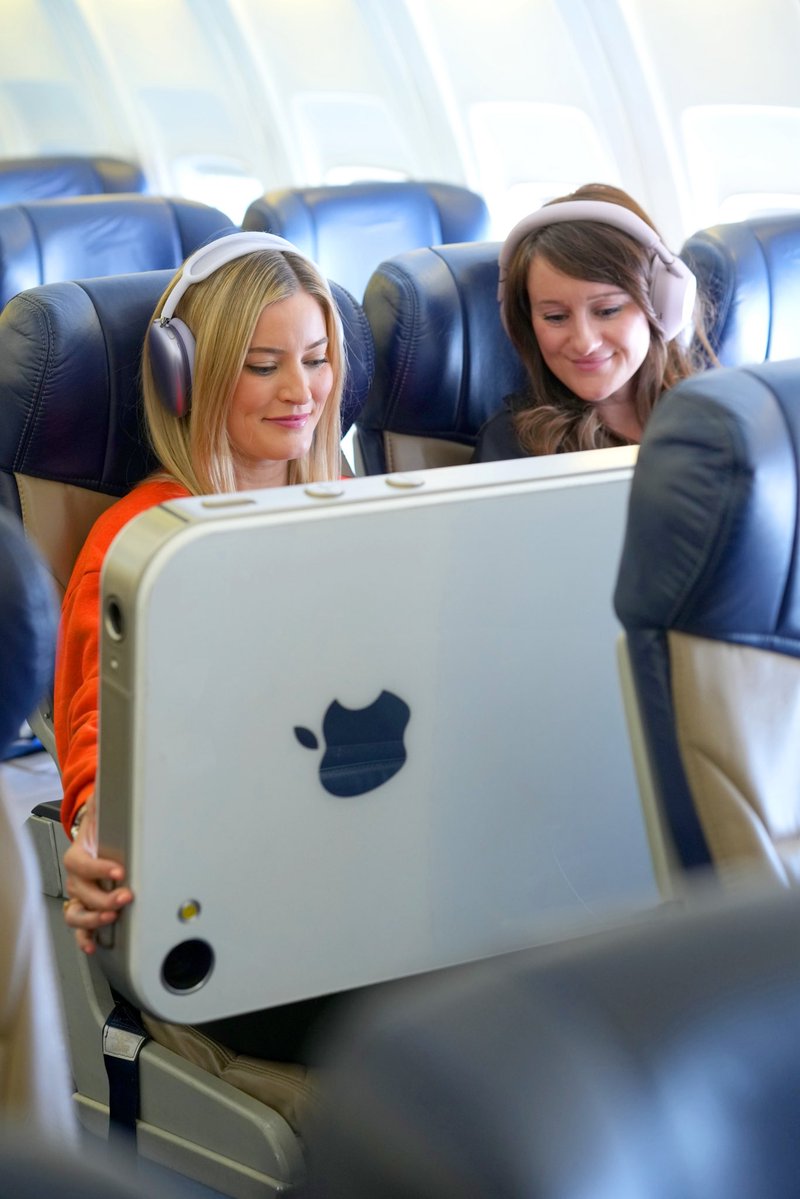 iJustine tweet media