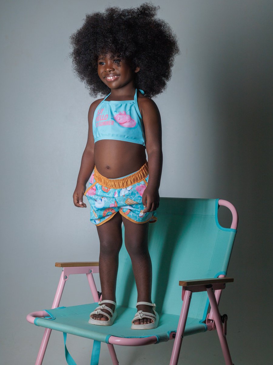 Joe__Bassey's tweet photo. Teach your children to love themselves, rock their hair and not bleach their skin. It's called self-love and respect. https://t.co/A9JrhNvFR3