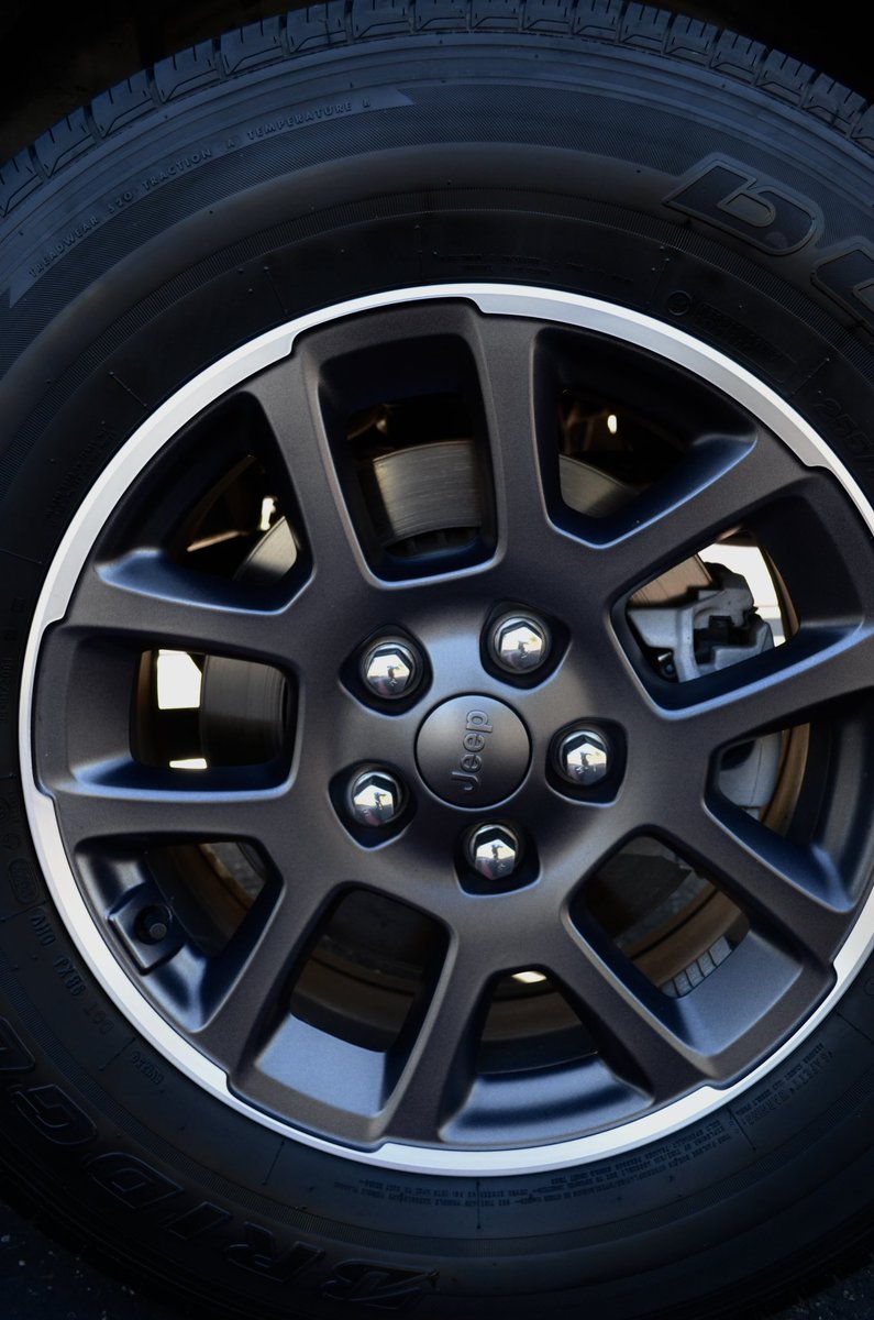 SunsetHonda's tweet photo. 𝟐𝟎𝟐𝟐 𝐉𝐄𝐄𝐏 𝐆𝐋𝐀𝐃𝐈𝐀𝐓𝐎𝐑 𝐎𝐕𝐄𝐑𝐋𝐀𝐍𝐃
• Exterior: Granite Crystal Metallic Clearcoat
$𝟹𝟼,𝟼𝟾𝟶 || 𝟷𝟷,𝟹𝟿𝟷 𝚖𝚒𝚕𝚎s
#SunsetHonda #Honda #CarDealer 
#SanLuisObispo #Jeep #JeepGladiator
#2022Jeep #UsedJeep #UsedCar https://t.co/UwGgBTDm6k