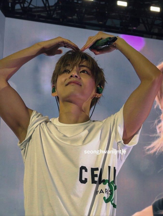 archivefortae's tweet photo. MY LOVE https://t.co/7P4PkuN4iJ