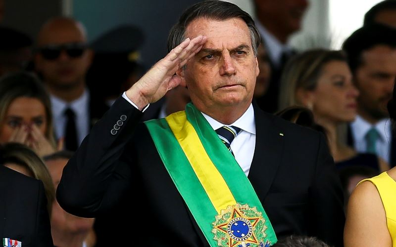 MarPetrucelli's tweet photo. A verdade é uma só: nunca houve no Brasil um político tão temido; jamais existiu um ex-presidente tão combatido quanto @jairbolsonaro! https://t.co/RSnP0wUkTO