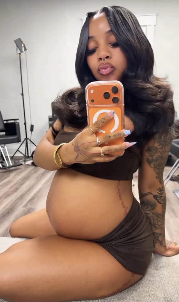 layxsnv's tweet photo. cant wait to send pictures like this to my future husband🥹🤰🏽 https://t.co/6nA7EATLHA