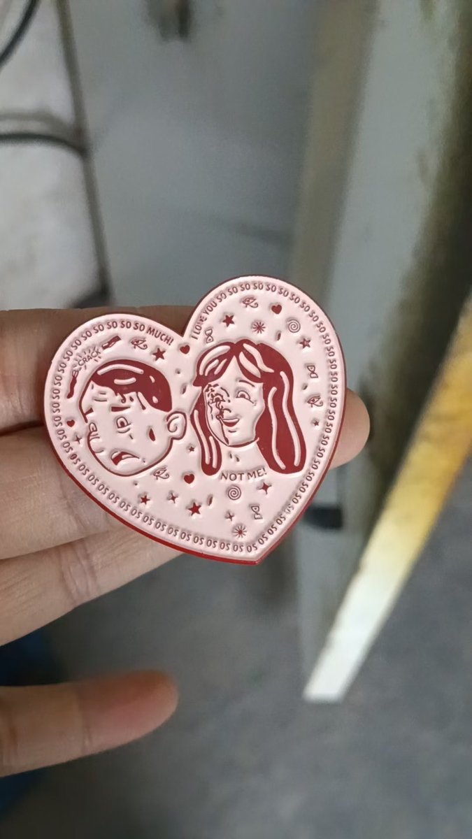 lilmothshop's tweet photo. My new pin for #obsession ! Grab one now ! https://t.co/NKFxRn6dDk