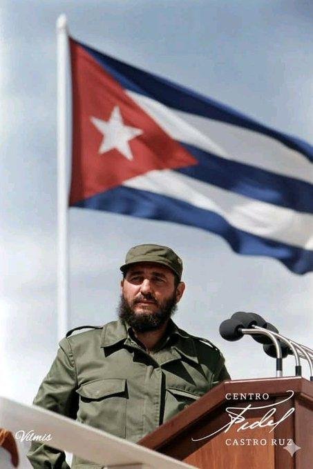 IzquierdoAlons1's tweet photo. Fidel: “La Revolución se hace cada vez más invencible en la misma medida en que tenga un pueblo más despierto, más firme y más consciente. De esa manera se estrellarán contra la Revolución todas las maniobras del imperialismo”. #LaHabanaViveEnMí https://t.co/ay7B1KVLbb
