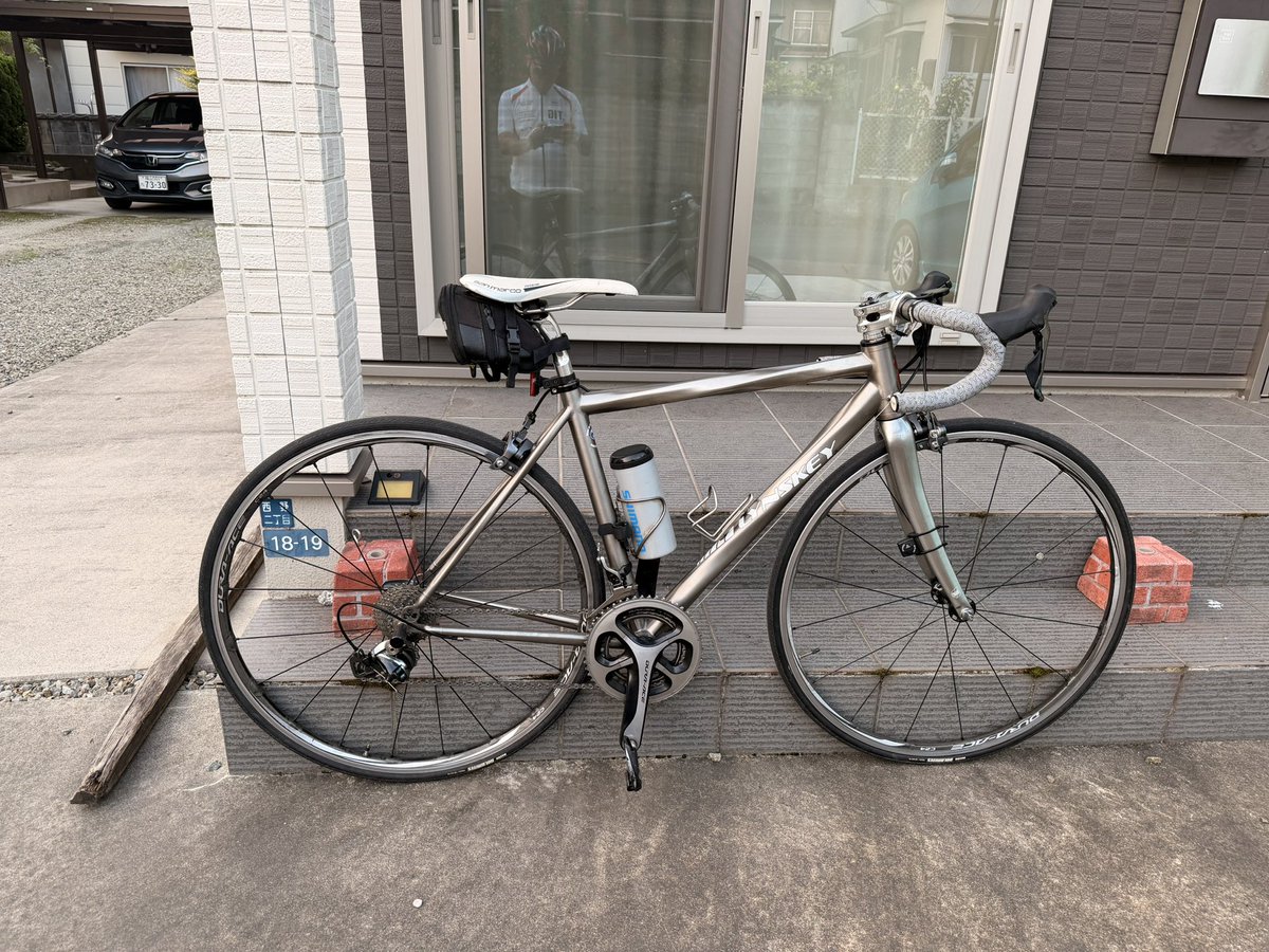 SianaSL's tweet photo. おはようございます 気持ちの良い朝ですね
日課にしたい自転車行ってきます！ https://t.co/JqMLR4oFAf