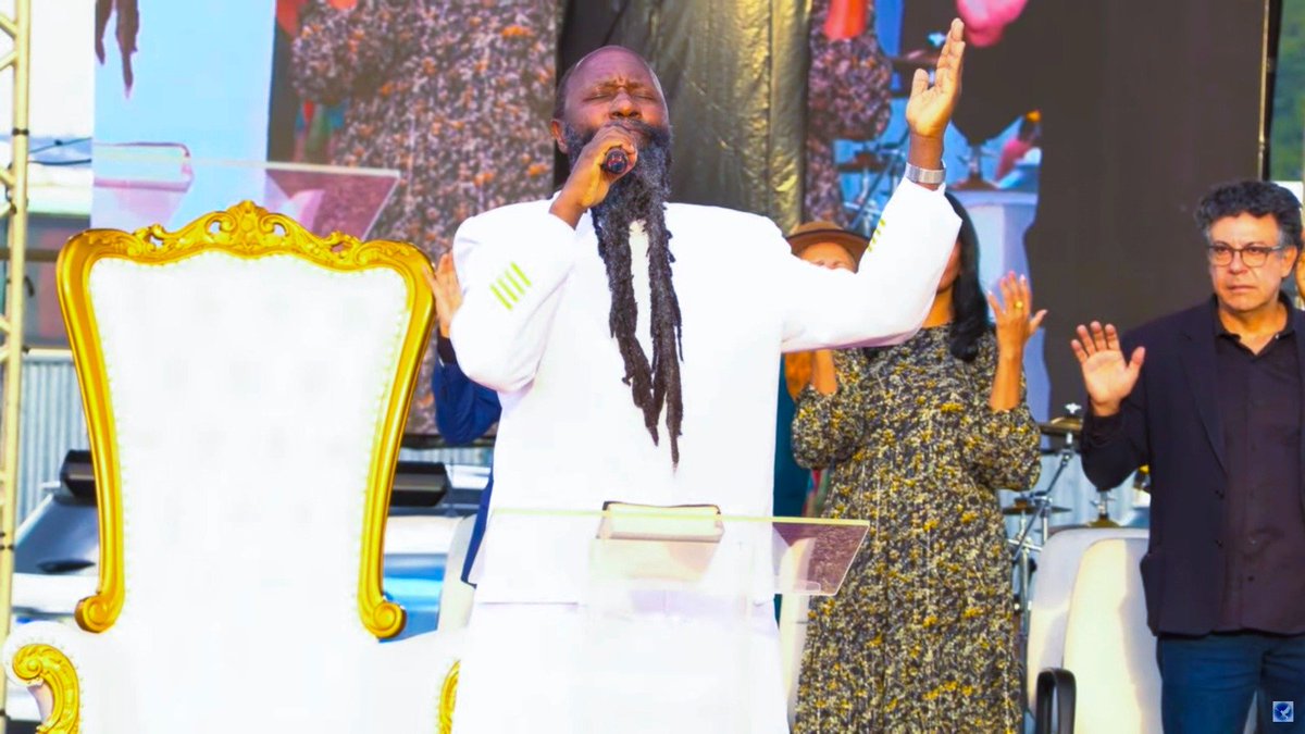 KoechRedempta's tweet photo. The BLOOD OF JESUS has power!!

Just a short prayer and cripples are walking, blind eyes pop opened 

Happening now,#JesusTheMasterHealer, it's now clear that when it's impossible it's possible with the LORD. https://t.co/QpN49LGP3F