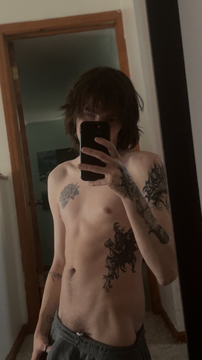 SilasOctober's tweet photo. who wants to come over and help me? ^_^ https://t.co/NvN5DSQTFr