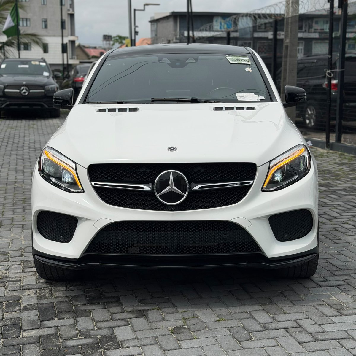 abeljesusstick's tweet photo. 2019 gle43 AMG 
₦62m only
#KasiBusinessWorkshop #lagos #fypシ゚viral #gle 
Follow on IG👇👇
https://t.co/FU1YPpW7Pl https://t.co/6nKZZcb7KJ