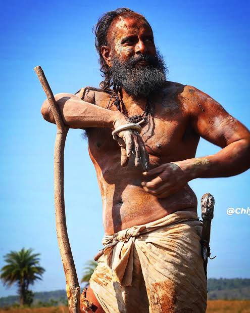 KollywoodWire's tweet photo. If a performance like #Thangalaan doesn’t win Best Actor, it naturally raises questions about what the award is meant to recognize.

This isn’t about ideology—it’s about commitment, transformation, sweat, and blood poured into a performance. 🔥

#NationalAwards #ChiyaanVikram #TamilCinema