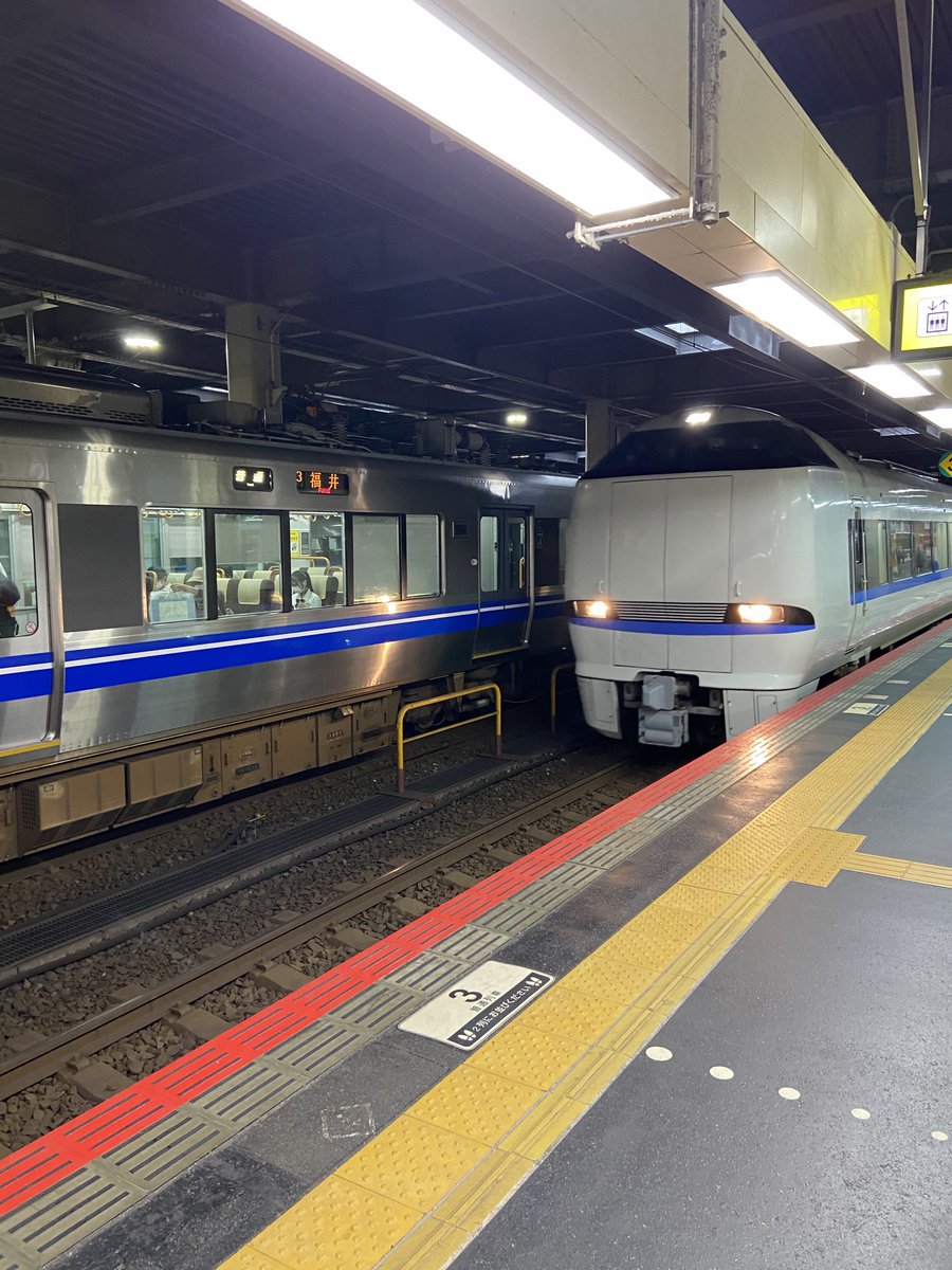 Simakaze_202010's tweet photo. おはようございます☀
この頃に戻りたいですね〜

京都から金沢まで1本で行ける快適さ
乗り換え不要。

新幹線は高いので緊急以外は乗りません https://t.co/HFlugMuDwG