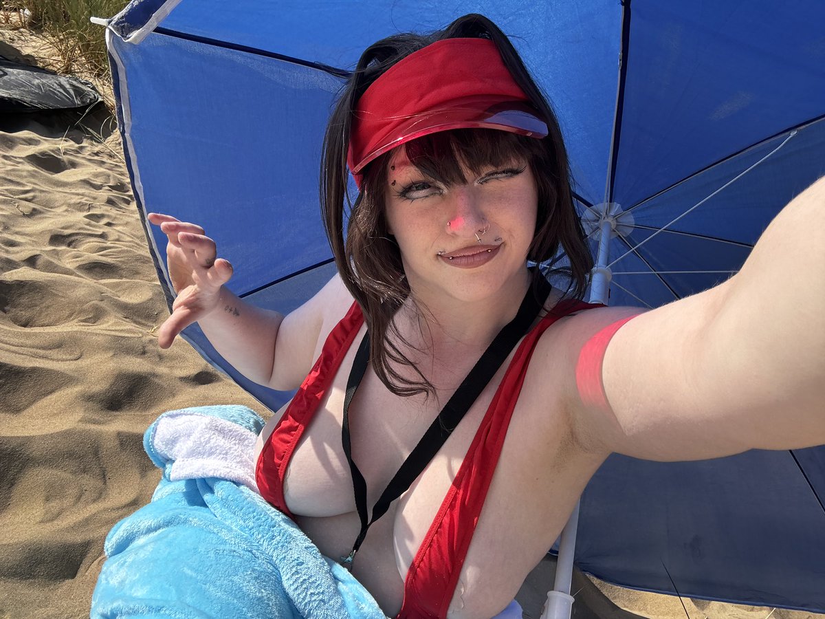 Space_bimbo's tweet photo. Went to the beach today 
#nikke #nikkecosplay #marciananikke #marcianacosplay #swimsuit #cosplay #nikkegoddessofvictory #beach https://t.co/RtiODhS4DU