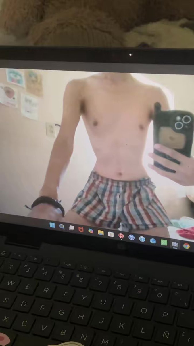 cinamonrolieot's tweet photo. Body check #edtwt https://t.co/JO9JMYCMuk