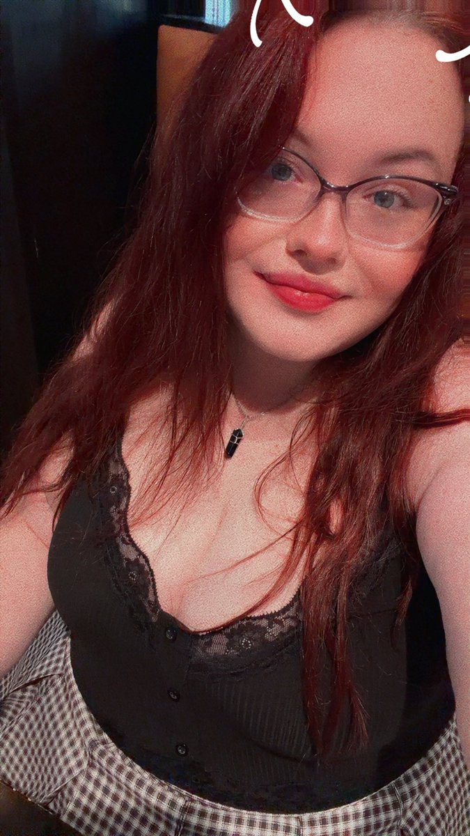 SickThickness's tweet photo. Can I be your big titty goth gf? 🖤 https://t.co/pEO0PMr7Wm