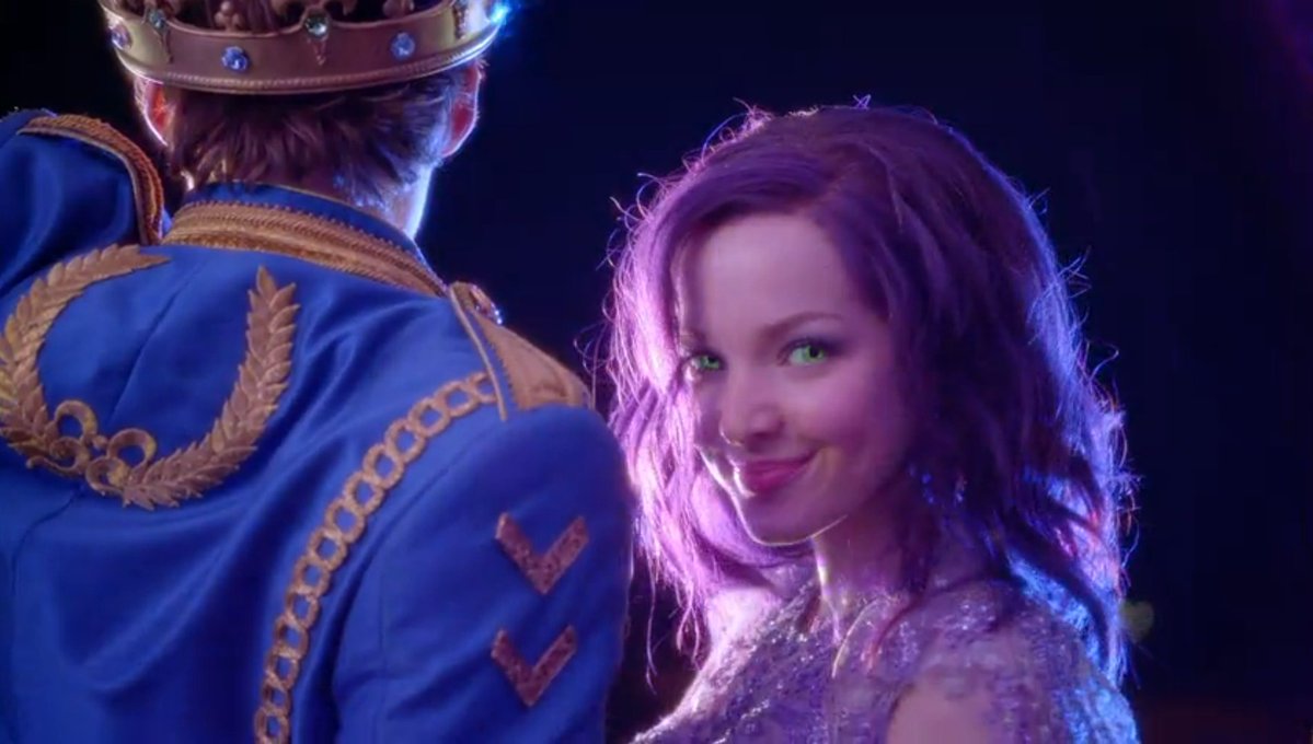 InfoDisneyHulu's tweet photo. "Você não achou que esse era o final da história... achou?" #DescendantsWickedWonderland https://t.co/Zvf6KS4wmN