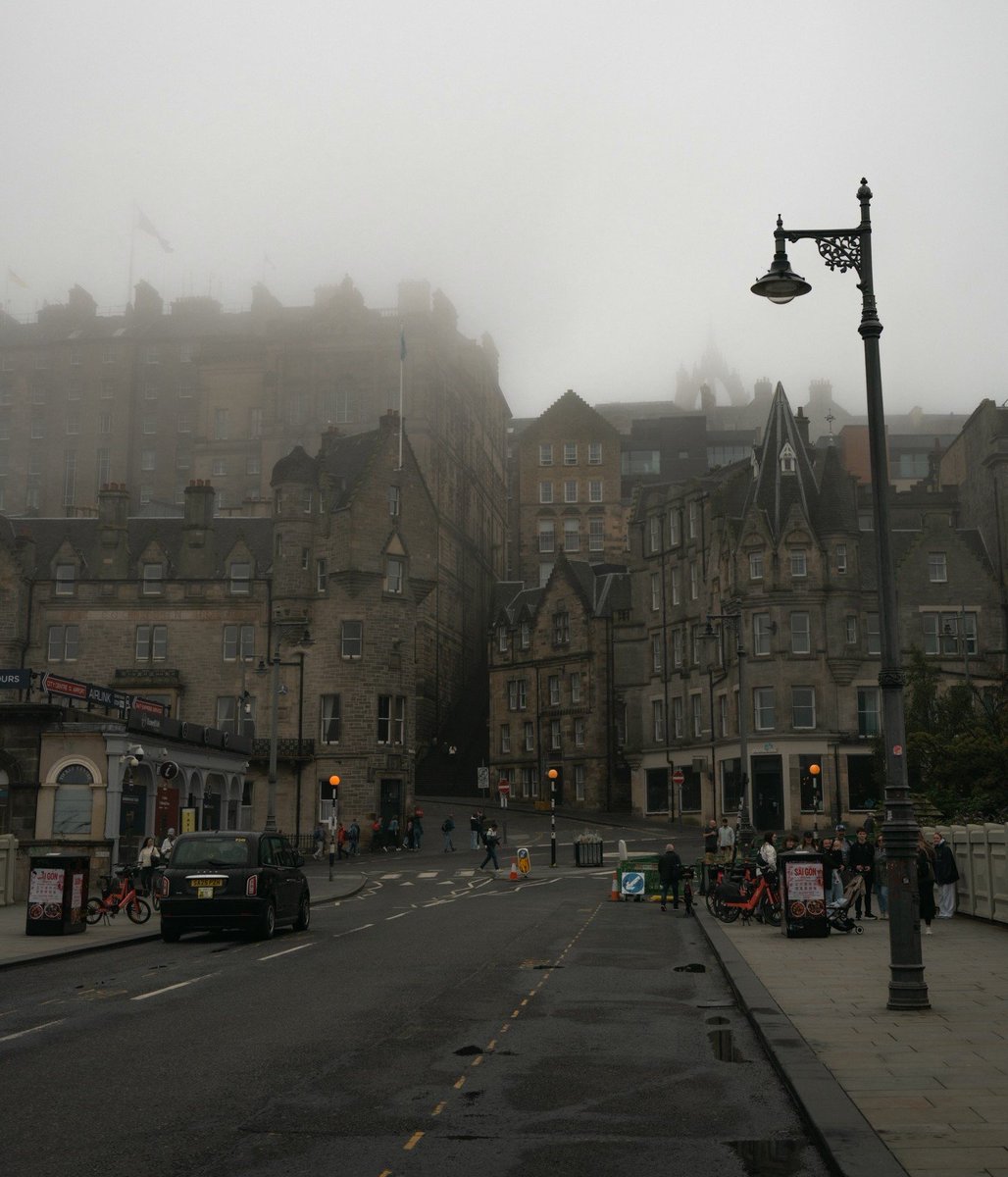 visualsofearth1's tweet photo. Edinburgh, Scotland https://t.co/7MM3utPfAF