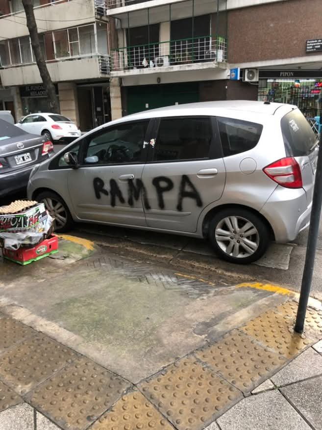 alep_79's tweet photo. @AUTOvideo300 @Municipio_CH @imtransito https://t.co/hVGua7RF79