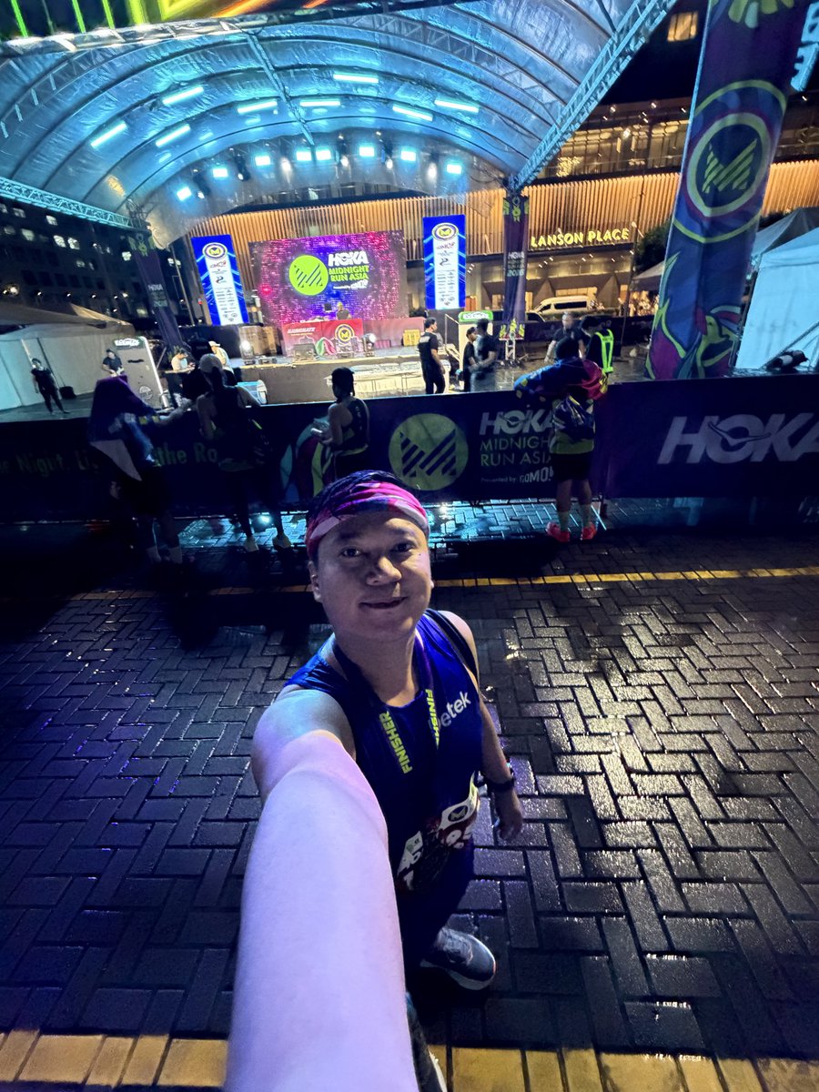 ohohLEOph's tweet photo. A rainy HOKA Midnight Run Asia. ๐ง๏ธ๐๐ฝ๐
Congratulations to all the finishers and recover well. ๐ซถ๐ฝ๐๐ฝ
#HOKAMidnightRunAsia
#HappyAtDeltek
#OhOhLeo https://t.co/SDrFcqLk4d