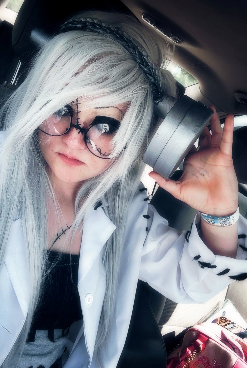 bandaidzz_'s tweet photo. Dr stein cosplay https://t.co/taYYh8bN97