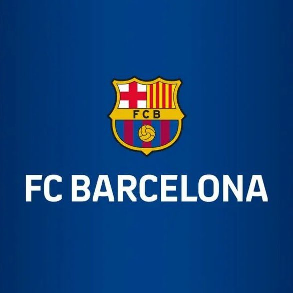 ManagingBarca's tweet photo. 🚨🚨| Flick considers Frenkie a key player and an undisputed starter in midfield, but the club is determined not to rush his recovery. 

Despite still being on holiday, Frenkie reported early for medical tests, showing his commitment to recovering as soon as possible. 

[@sport] https://t.co/YirsqeUJ7d