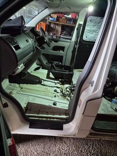 UKVWCampers's tweet photo. Ad: For Sale - volkswagon t5 campervan https://t.co/HLGUAtQN87 <<--More https://t.co/02HXW6PoXl #Volkswagen #Campervan https://t.co/Qk3WO74aY0