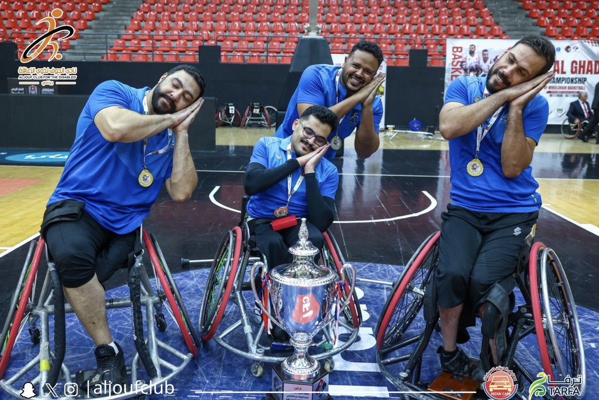 aljoufclub's tweet photo. 🏆| لقطات من تتويج الأبطال https://t.co/1bRwPwwqNl