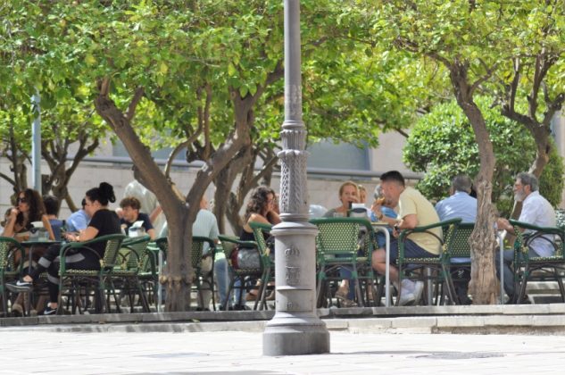HoraJaen's tweet photo. TIEMPO | La ola de calor traerá los 44 grados a Jaén desde el miércoles

Los peores días se darán desde mediados de semana con mínimas, además, de 26 grados en la capital 

https://t.co/LZeBAXviTa https://t.co/S2yOmqN5ju