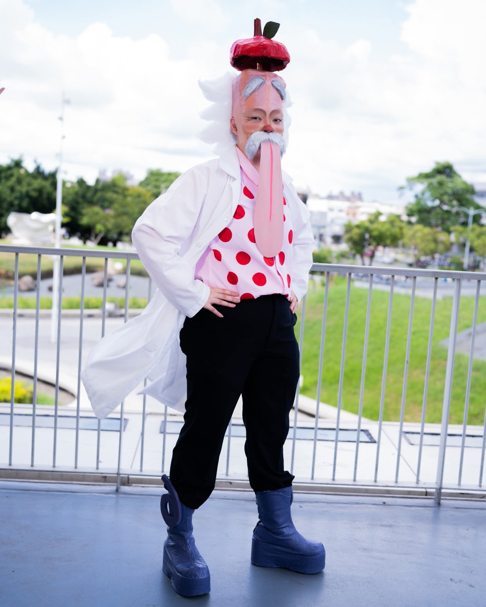 FujinWindOfGod's tweet photo. 動漫:ONE PIECE(ワンピース)
角色:倍加龐克( ベガパンク)
「這個世界將沉入海底!!!」
"This world will sink to the bottom of the sea!!!"
#ワンピース #ベガパンク #onepieceanime #onepiececosplay #cos #coser #cosplayer #cosplays #航海王 #海賊王 #海賊王cos #vegapunk #vegapunkcosplay https://t.co/YzXpzJL0rs