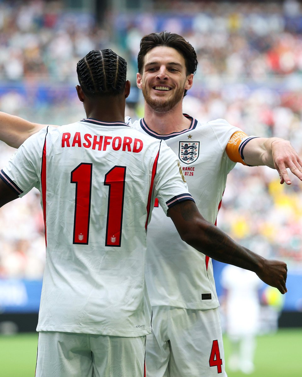 DMW_HUB's tweet photo. DECLAN RICE MAKES HISTORY! A 3rd-minute rocket makes him the FIRST Premier League player to score for England at the 2026 World Cup! ⚽️

Ezri Konsa (18’) and Bukayo Saka (37’) add two more to put the Three Lions in absolute control of the bronze medal match! 🔥 https://t.co/oG6EBGTp8S