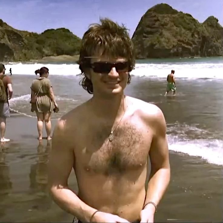 cowboy_like_ema's tweet photo. I still can't believe you're gone. Yesterday changed everything. I wish I had one more chance to see you. I'll miss you forever. Goodbye, chest hair 🕊️ https://t.co/o8ebCglbNp