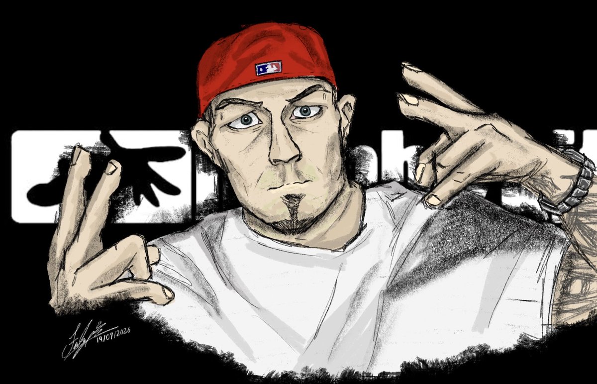 FBABR200X's tweet photo. Idk your guys idol, mine is the one loves a chocolate starfish and a hot dog flavored water
@freddurst itself, who else https://t.co/yOTwM9kybr