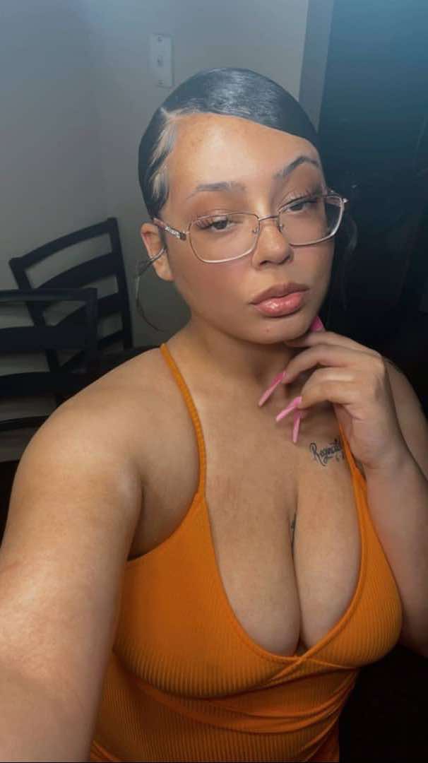 Kimberlygem217's tweet photo. I wanna get fucked just like this 🤤
#milwaukee #mke #mkefreaks #mke414 #mkehead #mkethroat https://t.co/pPIh13sng9