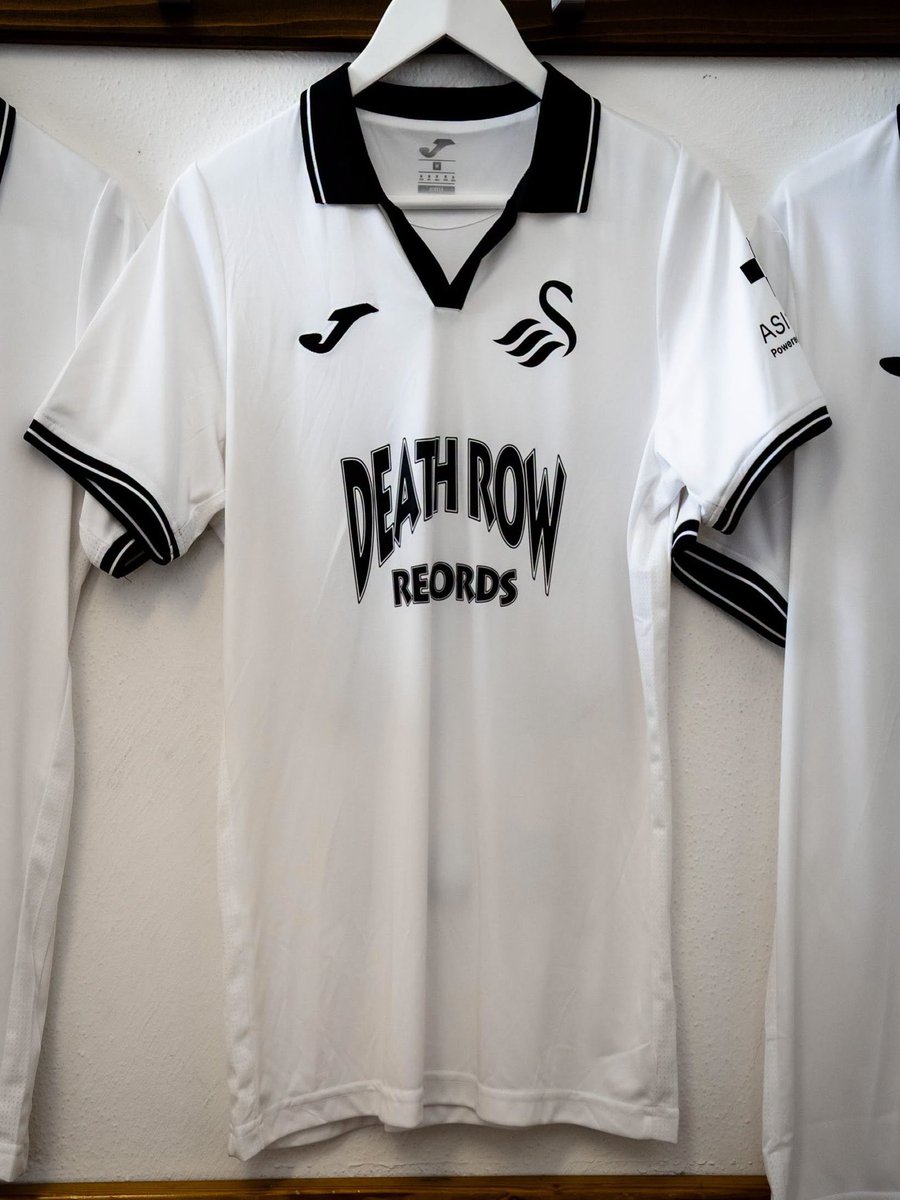 muggagain's tweet photo. @realwow_mao anyway, isn’t this Swansea shirt good tho? https://t.co/9WKG7PCjmJ