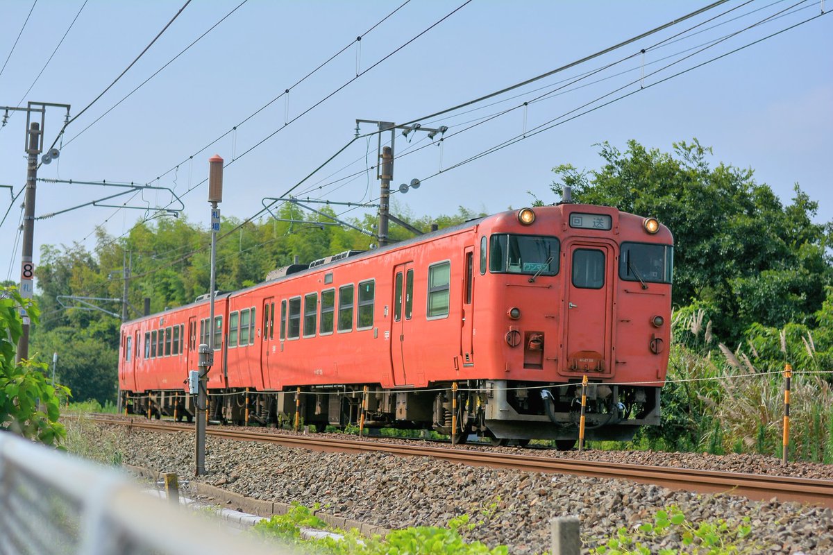 loveejyon's tweet photo. おはようございます　昨日も227系kizashiを撮りました　V2編成でした☀115系も地道に記録していかねばと☺️ https://t.co/iAp8YDODMI