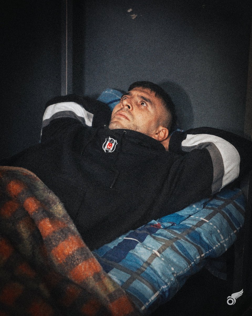 KartalRecord's tweet photo. Mood. https://t.co/RmaxusMC3l
